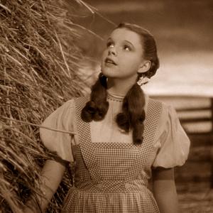 Still of Judy Garland in The Wizard of Oz (1939)