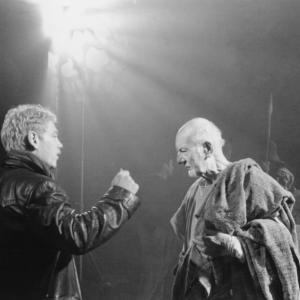 Still of John Gielgud and Kenneth Branagh in Hamlet (1996)
