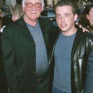 Jerry Goldsmith at event of Hollow Man (2000)