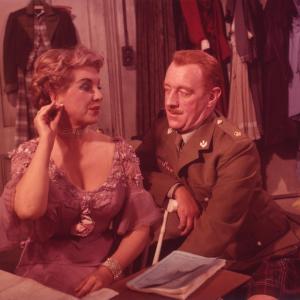 Still of Alec Guinness in Tunes of Glory (1960)