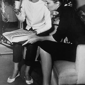 911179 Funny Face Audrey Hepburn and Madeline Hubbard