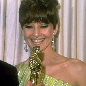 Academy Awards 39th Annual Audrey Hepburn 1967
