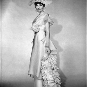 33-109 Audrey Hepburn 