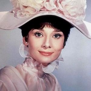 33-1142 Audrey Hepburn 