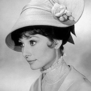 33310 Audrey Hepburn publicity portrait for My Fair Lady