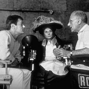 33-302 George Cukor, Tony Curtis and Audrey Hepburn 