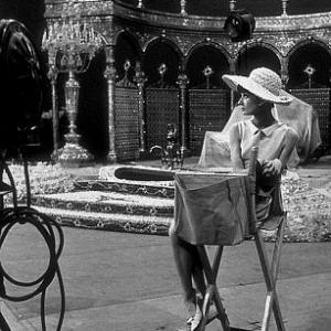 331040 Audrey Hepburn on the set of Paris When It Sizzles
