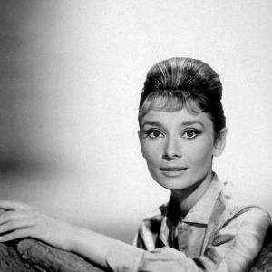 33-2303 Audrey Hepburn