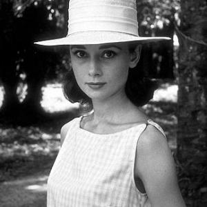 331120 Audrey Hepburn on location for Nuns Story