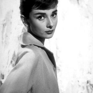 332289 Audrey Hepburn C 1957