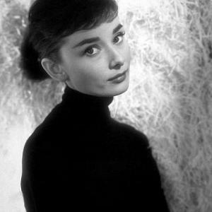 33-2290 Audrey Hepburn C. 1957