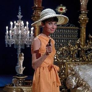 573456 Paris When It Sizzles Audrey Hepburn 1963 Paramount