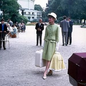 573437 Paris When It Sizzles Audrey Hepburn 1963 Paramount
