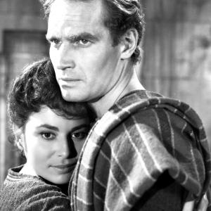 Still of Charlton Heston and Haya Harareet in Ben-Hur (1959)