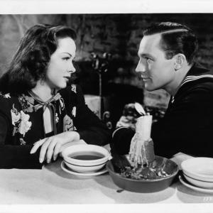 Still of Gene Kelly and Kathryn Grayson in Anchors Aweigh (1945)