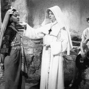 Still of Deborah Kerr, Jean Simmons and David Farrar in Black Narcissus (1947)
