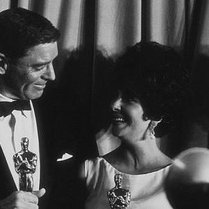 Academy Awards 33rd Annual Burt Lancaster and Elizabeth Taylor