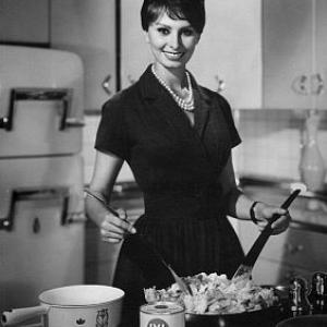 Sophia Loren posing for an IXL Lasagne advertisement circa 1955 Modern silver gelatin 14x11 unsgned 600  1978 Paul Hesse MPTV