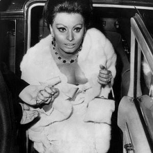 Sophia Loren at the premiere of Dr Zhivago 1965