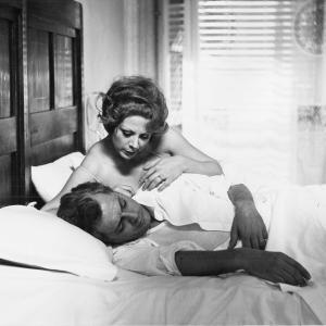 Still of Marcello Mastroianni and Sandra Milo in 8½ (1963)