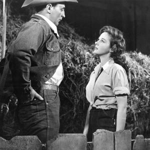 Still of Robert Mitchum and Susan Hayward in The Lusty Men (1952)