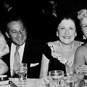 M. Monroe, Herman Hover (Owner of Ciro's), Louella Parsons & Betty Grable at Ciro's. 1953