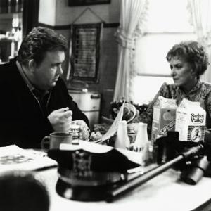 Still of Maureen O'Hara and John Candy in Only the Lonely (1991)