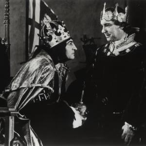 Still of Laurence Olivier and Ralph Richardson in Richard III (1955)