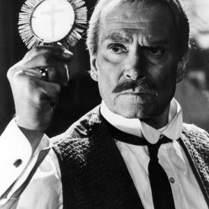 Still of Laurence Olivier in Dracula 1979