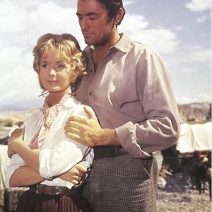 Still of Gregory Peck and Debbie Reynolds in How the West Was Won (1962)
