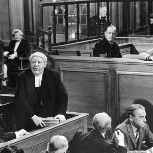Still of Tyrone Power and Charles Laughton in Witness for the Prosecution (1957)