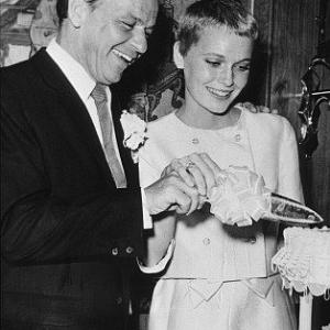 Frank Sinatra & new bride, Mia Farrow, 1966