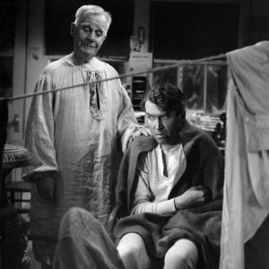 Still of James Stewart and Henry Travers in Tai nuostabus gyvenimas 1946