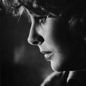 Elizabeth Taylor, portrait on the Warner Bros. set of 