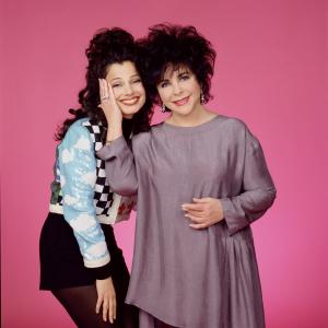 Still of Elizabeth Taylor and Fran Drescher in The Nanny (1993)