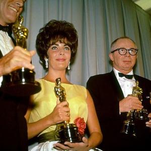 Academy Awards 33rd Annual Burt Lancaster Elizabeth Tarylor and Billy Wilder 1961