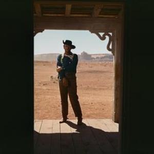 Still of John Wayne in The Searchers 1956