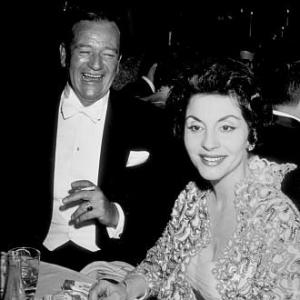 Academy Awards 32nd Annual John Wayne and wife Pilar 1960