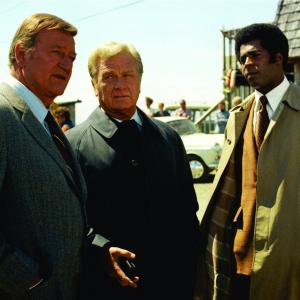 Still of John Wayne, Eddie Albert and Julian Christopher in McQ (1974)