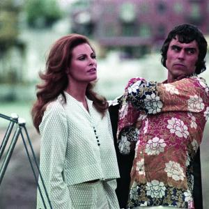 Still of Raquel Welch and Ian McShane in The Last of Sheila (1973)