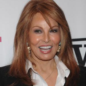 Raquel Welch at event of Hot in Cleveland (2010)