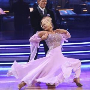 Still of Pamela Anderson and Damian Whitewood in Dancing with the Stars 2005