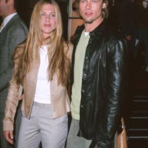 Brad Pitt and Jennifer Aniston at event of Erin Brockovich (2000)