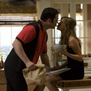 Still of Jennifer Aniston and Vince Vaughn in The Break-Up (2006)