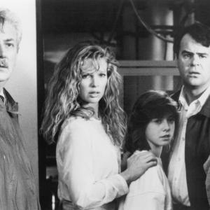 Still of Dan Aykroyd, Kim Basinger and Alyson Hannigan in My Stepmother Is an Alien (1988)