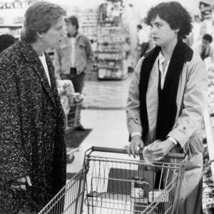 Still of Kevin Bacon and Elizabeth McGovern in Shes Having a Baby 1988