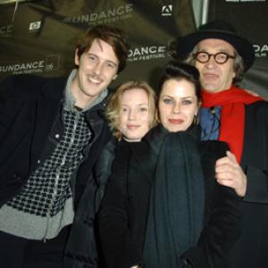 Fairuza Balk, Wim Wenders, Sarah Polley and Gabriel Mann at event of Don't Come Knocking (2005)
