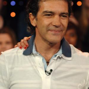 Antonio Banderas at event of Total Request Live 1999