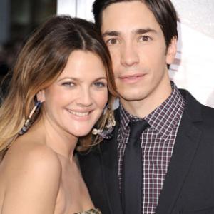 Drew Barrymore and Justin Long at event of Going the Distance 2010