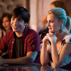 Still of Drew Barrymore and Justin Long in Going the Distance 2010